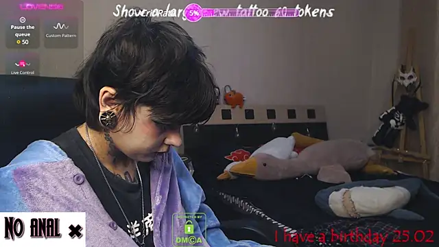 Snapshot of Dark__Elf chatting on February 21, 2025, 10:15 pm Dark Elf online show from February 21, 2025, 10:15 pm