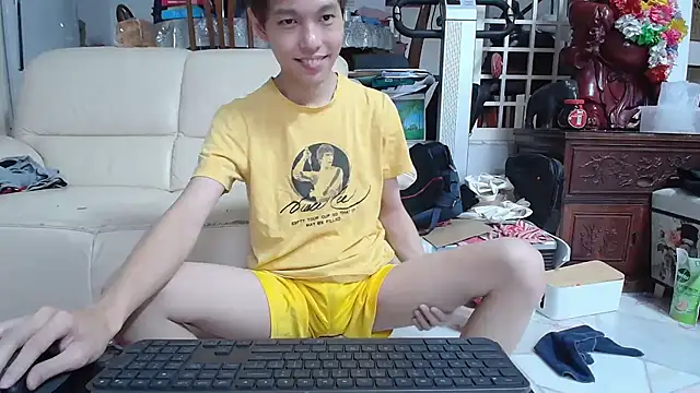 Snapshot of andrewooi chatting on March 9, 2025, 2:10 pm andrewooi online show from March 9, 2025, 2:10 pm