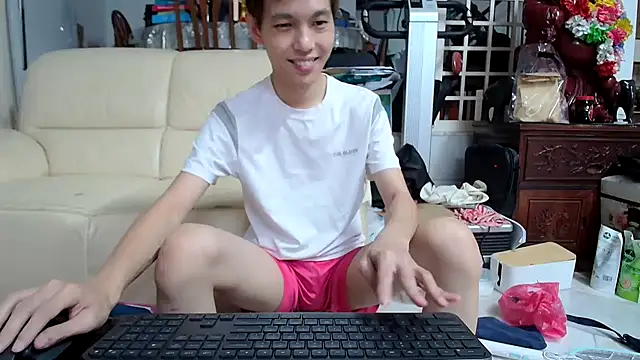 Snapshot of andrewooi chatting on March 1, 2025, 7:41 am andrewooi online show from March 1, 2025, 7:41 am