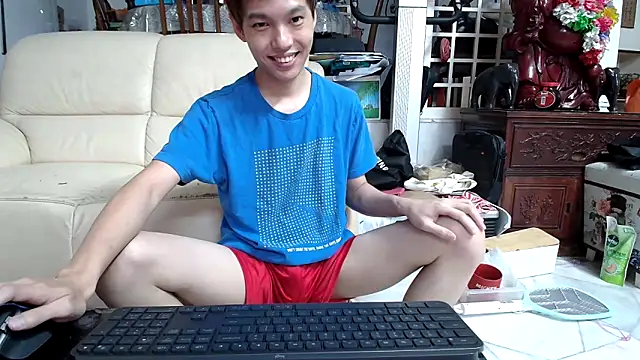 Snapshot of andrewooi chatting on March 5, 2025, 9:04 pm andrewooi online show from March 5, 2025, 9:04 pm