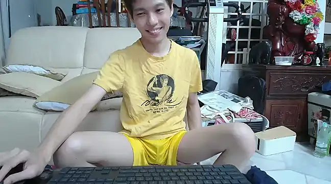 Snapshot of andrewooi chatting on March 22, 2025, 12:35 pm andrewooi online show from March 22, 2025, 12:35 pm