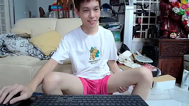 Snapshot of andrewooi chatting on February 23, 2025, 3:08 pm andrewooi online show from February 23, 2025, 3:08 pm