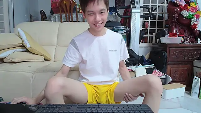 Snapshot of andrewooi chatting on February 20, 2025, 6:46 pm andrewooi online show from February 20, 2025, 6:46 pm