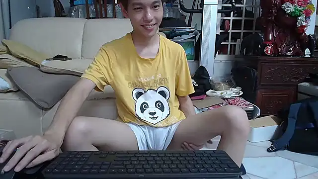 Snapshot of andrewooi chatting on March 2, 2025, 2:36 pm andrewooi online show from March 2, 2025, 2:36 pm