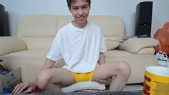 Snapshot of andrewooi chatting on October 7, 2025, 4:19 pm andrewooi online show from October 7, 2025, 4:19 pm