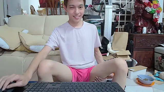 Snapshot of andrewooi chatting on February 8, 2025, 11:44 am andrewooi online show from February 8, 2025, 11:44 am