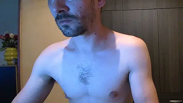 Snapshot of Ethangay chatting on September 15, 2025, 4:07 pm Ethangay online show from September 15, 2025, 4:07 pm