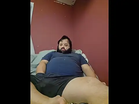 Snapshot of Strongbutgentle36 chatting on February 8, 2026, 8:45 am Strongbutgentle36 online show from February 8, 2026, 8:45 am