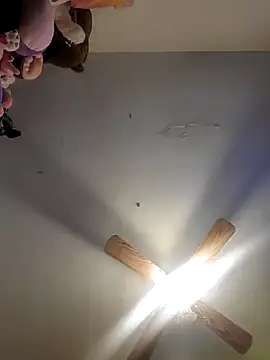 Snapshot of MaddyC6992 chatting on December 18, 2024, 4:38 pm MaddyC6992 online show from December 18, 2024, 4:38 pm