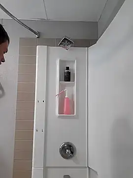 Snapshot of MaddyC6992 chatting on January 26, 2025, 4:09 am MaddyC6992 online show from January 26, 2025, 4:09 am