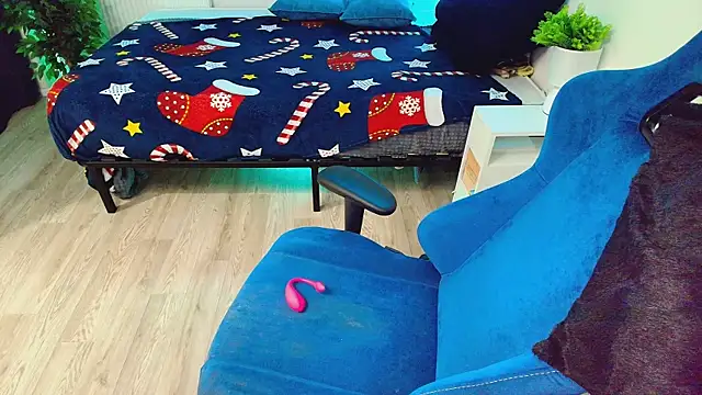 CranberryHot online show from February 22, 2026, 4:26 am