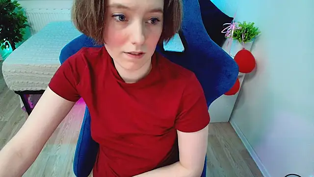 Snapshot of CranberryHot chatting on October 20, 2025, 7:36 pm CranberryHot online show from October 20, 2025, 7:36 pm