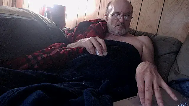 snickers1 online show from April 8, 2026, 2:07 pm