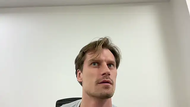 Snapshot of fmodel chatting on February 6, 2026, 2:13 pm fmodel online show from February 6, 2026, 2:13 pm