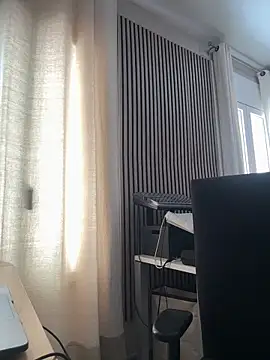 Snapshot of longqwert chatting on March 18, 2026, 12:51 pm longqwert online show from March 18, 2026, 12:51 pm