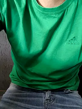 Snapshot of Leo_Big chatting on December 1, 2025, 11:55 am Leo Big online show from December 1, 2025, 11:55 am