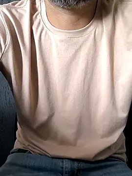 Snapshot of Leo_Big chatting on November 3, 2025, 11:58 am Leo Big online show from November 3, 2025, 11:58 am