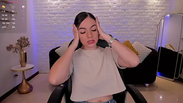 MorganHicks online show from September 12, 2025, 7:02 pm