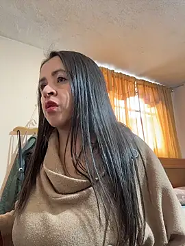 Snapshot of latinfemale chatting on April 20, 2026, 8:43 pm latinfemale online show from April 20, 2026, 8:43 pm