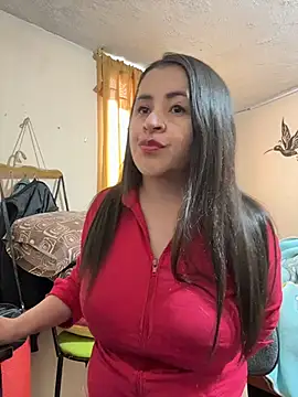 Snapshot of latinfemale chatting on May 4, 2026, 9:50 pm latinfemale online show from May 4, 2026, 9:50 pm