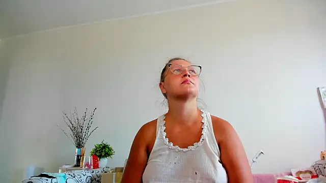 Snapshot of IamYourNarcotic chatting on September 9, 2025, 6:01 am IamYourNarcotic online show from September 9, 2025, 6:01 am