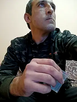 Snapshot of ZDRAVKICH chatting on December 29, 2024, 5:44 pm ZDRAVKICH online show from December 29, 2024, 5:44 pm