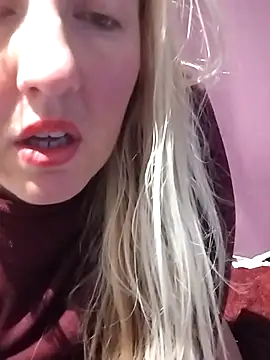 Snapshot of Mllesha74000 chatting on December 17, 2025, 7:08 pm Mllesha74000 online show from December 17, 2025, 7:08 pm