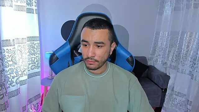 Snapshot of Nick_Moca chatting on February 2, 2025, 5:37 pm Nick Moca online show from February 2, 2025, 5:37 pm