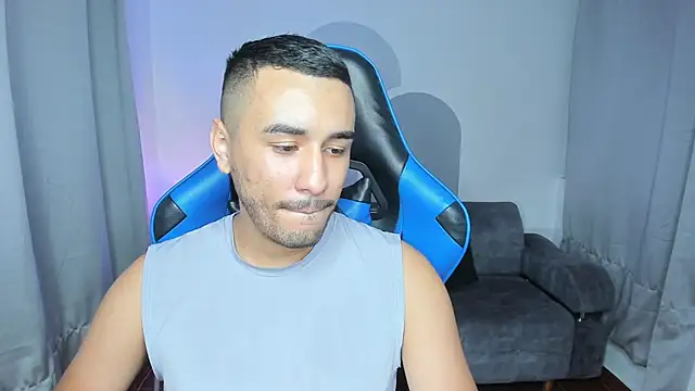 Snapshot of Nick_Moca chatting on January 6, 2025, 10:58 pm Nick Moca online show from January 6, 2025, 10:58 pm