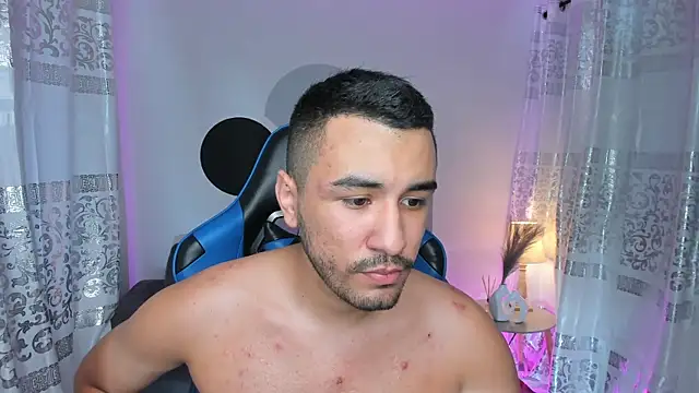 Snapshot of Nick_Moca chatting on January 23, 2025, 11:05 pm Nick Moca online show from January 23, 2025, 11:05 pm