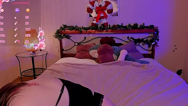 Snapshot of elise_sweet chatting on December 17, 2025, 1:32 am elise sweet online show from December 17, 2025, 1:32 am