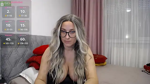 Snapshot of Aphrodite_S32 chatting on November 17, 2025, 8:18 am Aphrodite S32 online show from November 17, 2025, 8:18 am