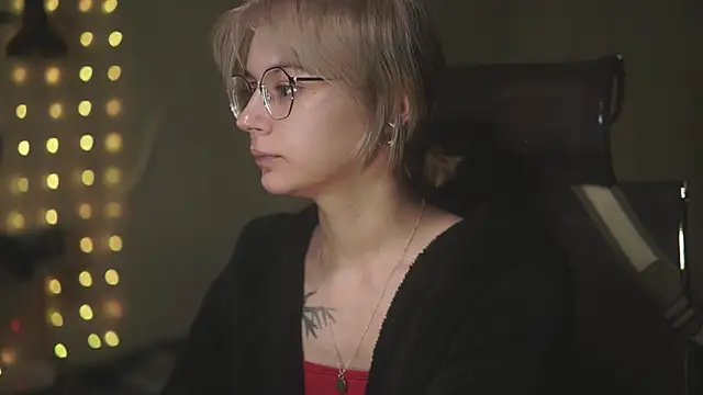 alyssa sweet online show from May 14, 2026, 3:47 am