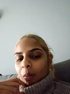 Snapshot of DirtySnowball69 chatting on September 19, 2025, 1:37 pm DirtySnowball69 online show from September 19, 2025, 1:37 pm