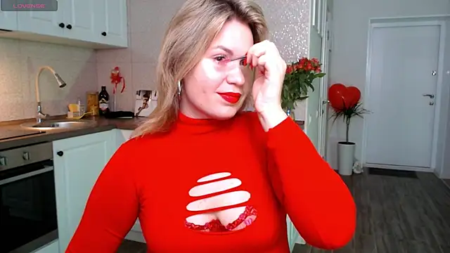 Snapshot of HotTiffani chatting on March 6, 2025, 10:20 am HotTiffani online show from March 6, 2025, 10:20 am