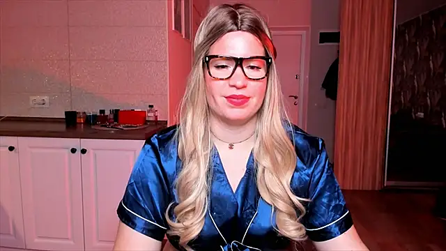 Snapshot of HotTiffani chatting on October 20, 2025, 5:53 am HotTiffani online show from October 20, 2025, 5:53 am