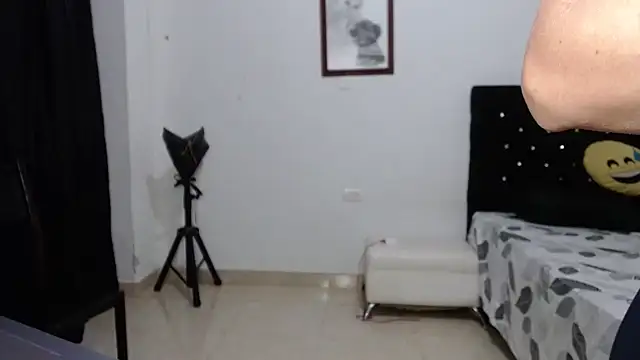 Snapshot of venuz_mendoza20 chatting on November 5, 2025, 1:25 pm venuz mendoza20 online show from November 5, 2025, 1:25 pm