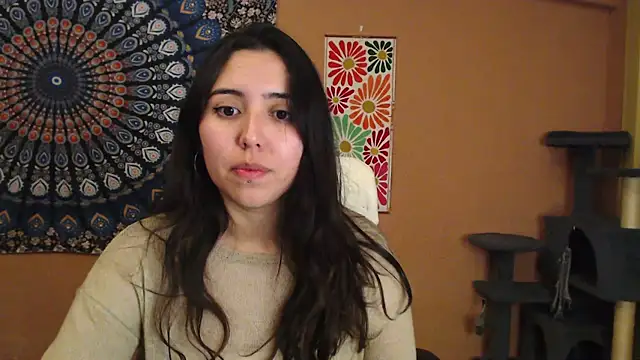 Snapshot of IntimateTales chatting on January 7, 2025, 6:56 pm IntimateTales online show from January 7, 2025, 6:56 pm