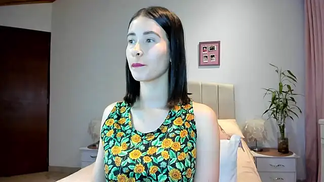 Snapshot of macarena_vallejo chatting on March 3, 2025, 1:17 am macarena vallejo online show from March 3, 2025, 1:17 am