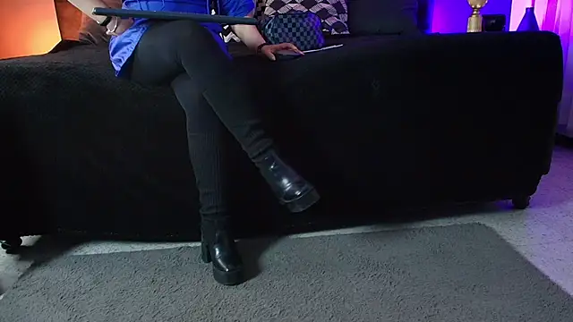  Jade 16 online show from December 5, 2025, 11:53 am