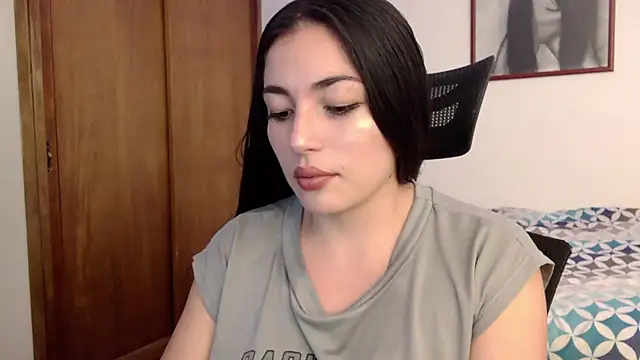 Honey Aynur20 online show from October 2, 2025, 7:17 pm