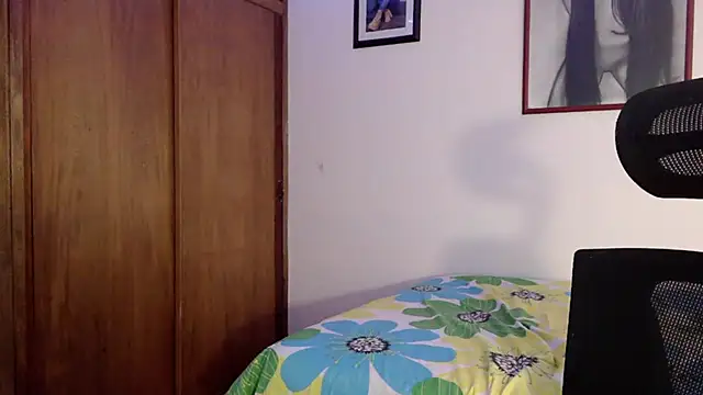 Honey Aynur20 online show from September 26, 2025, 4:25 pm