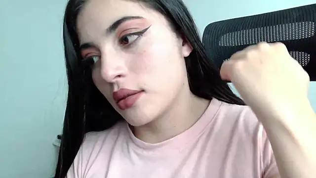 Honey Aynur20 online show from December 3, 2024, 7:28 pm