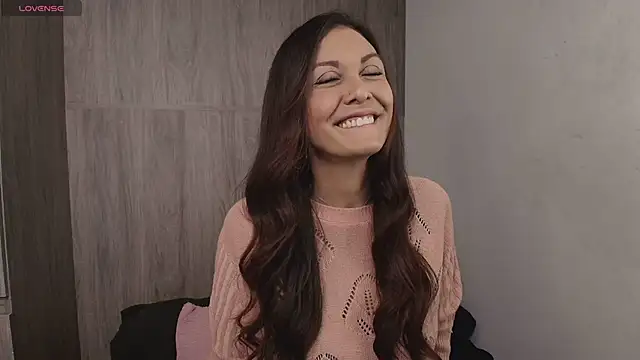 Snapshot of Swetisabella01 chatting on April 14, 2026, 4:45 pm Swetisabella01 online show from April 14, 2026, 4:45 pm