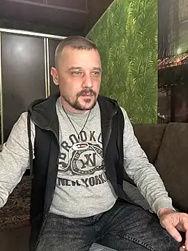 DanielOhCool online show from March 17, 2025, 1:29 pm