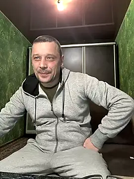 DanielOhCool online show from February 24, 2025, 1:53 pm