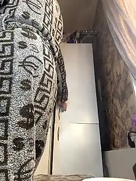 DanielOhCool online show from April 8, 2026, 6:26 am