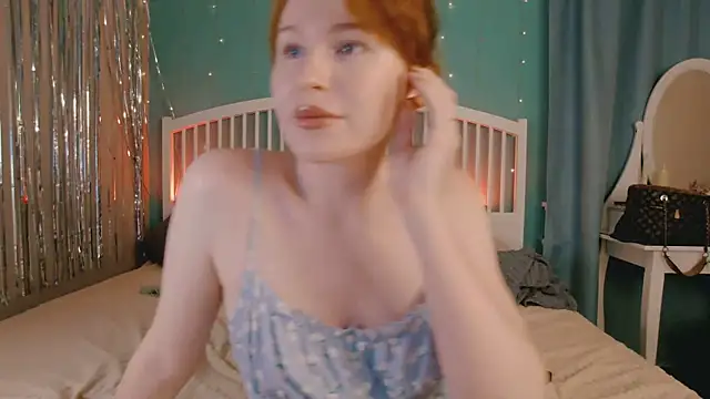 Snapshot of GingerArin chatting on July 15, 2026, 11:34 pm GingerArin online show from July 15, 2026, 11:34 pm