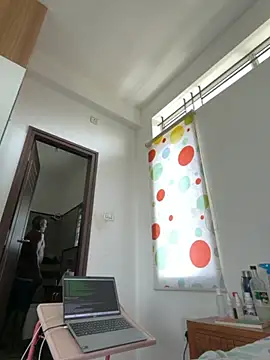 strongguyindia online show from October 7, 2025, 7:42 am