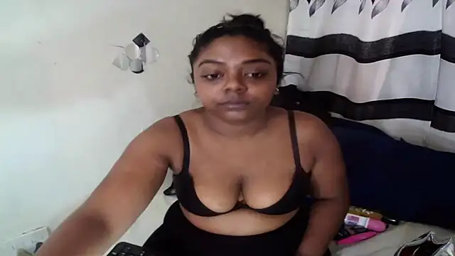 Snapshot of Indian_FireXX chatting on October 17, 2025, 6:06 am Indian FireXX online show from October 17, 2025, 6:06 am